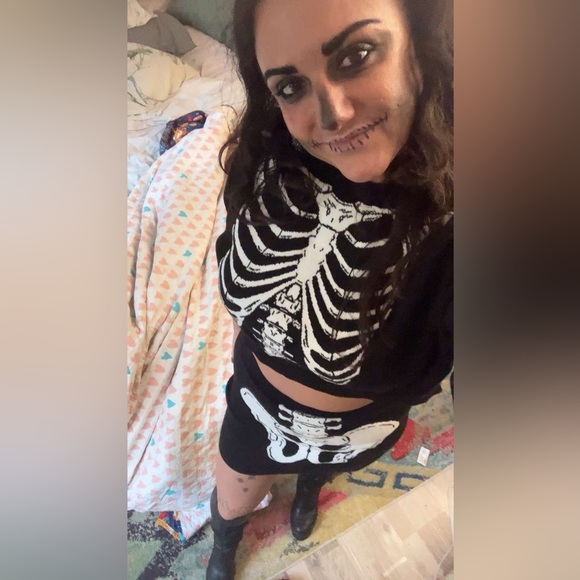 Meet, Elle POSH AMBASSADOR - Picture 2 of 9